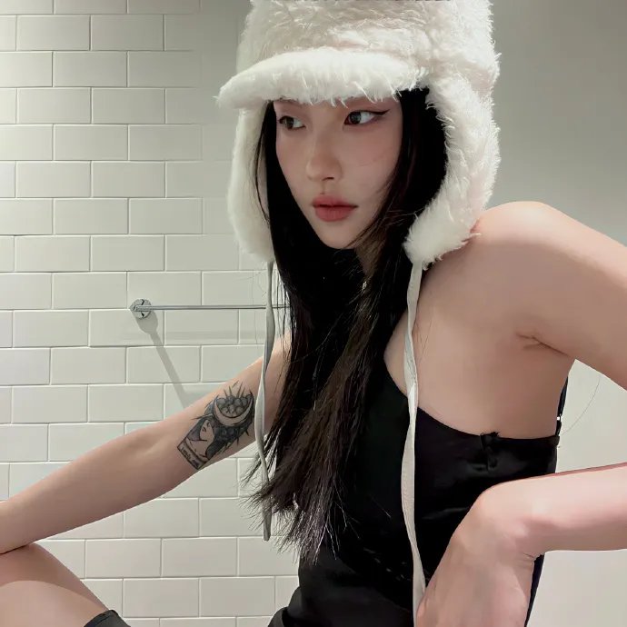 属于她们的片刻